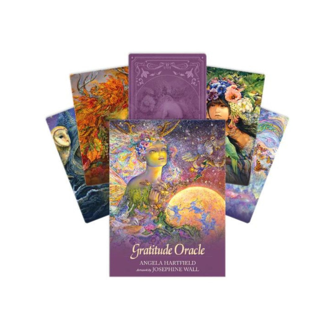 Billede af Gratitude Oracle orakelkort af Angela Hartfield med farverige illustrationer og dekorative elementer på kortene som viser naturskønhed og spirituel forbindelse