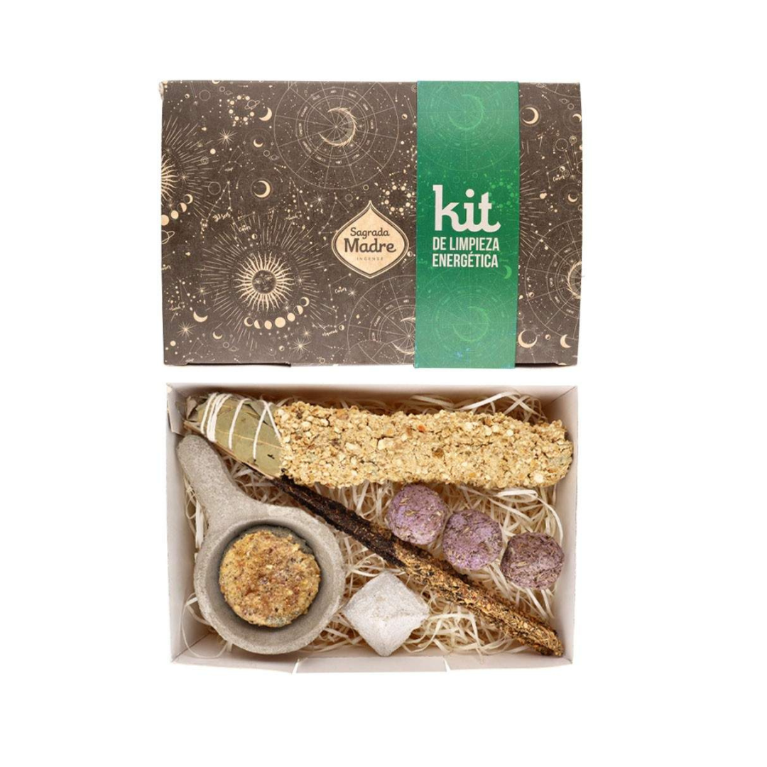 Energirensningskit med rökelse, saltkristall och naturliga ingredienser i en förpackning