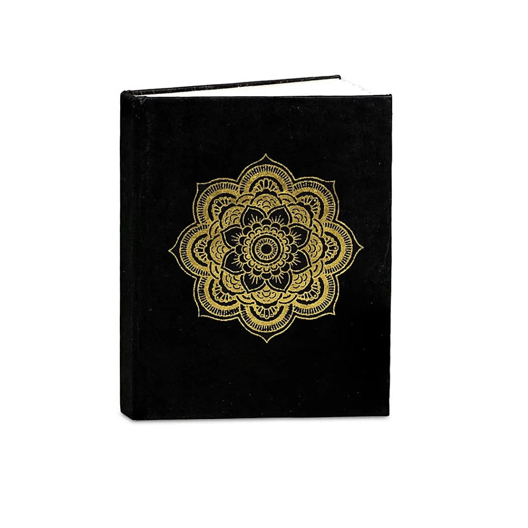 Mini notesbog med mandala-design i guld och svart omslag