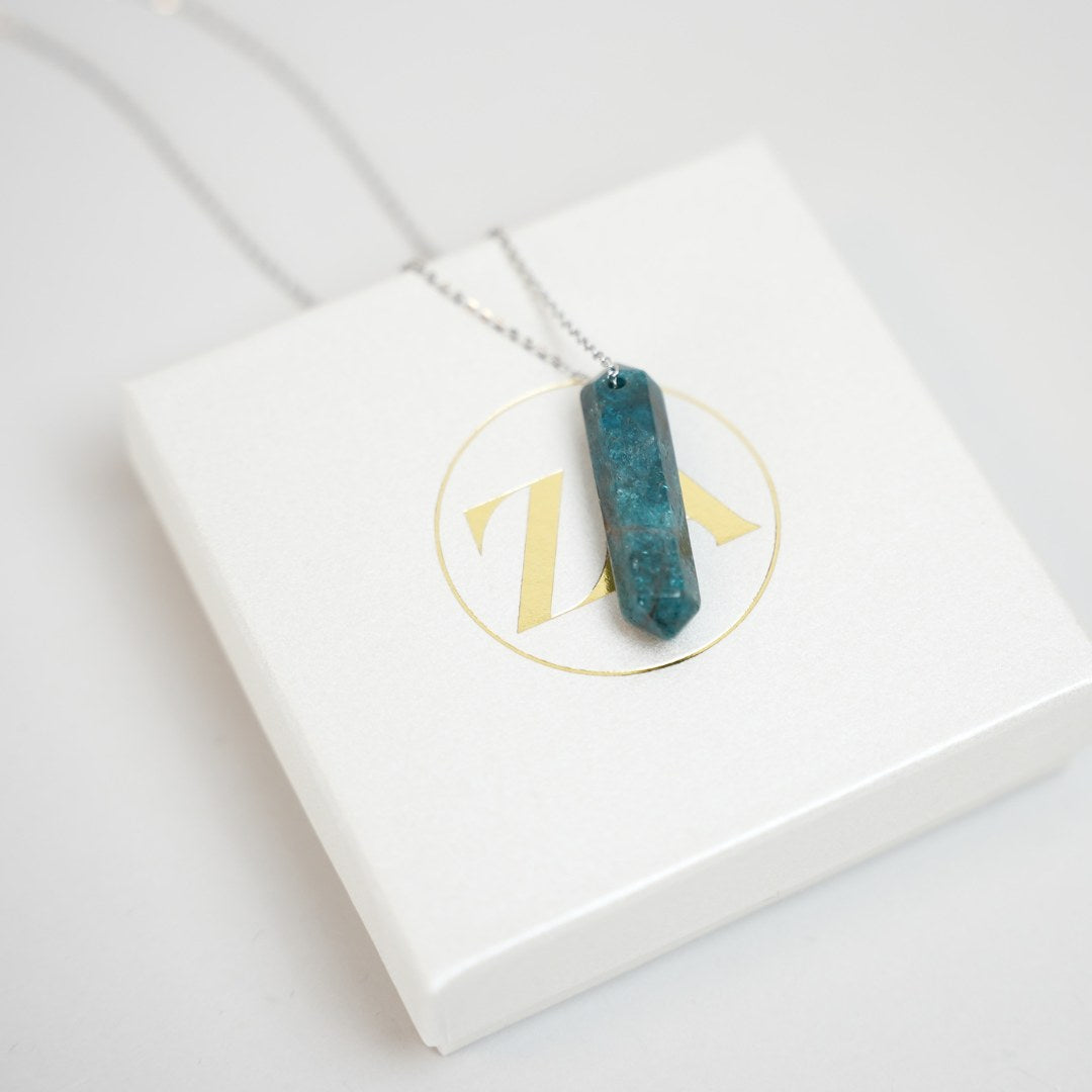 Apatite necklace - pointed
