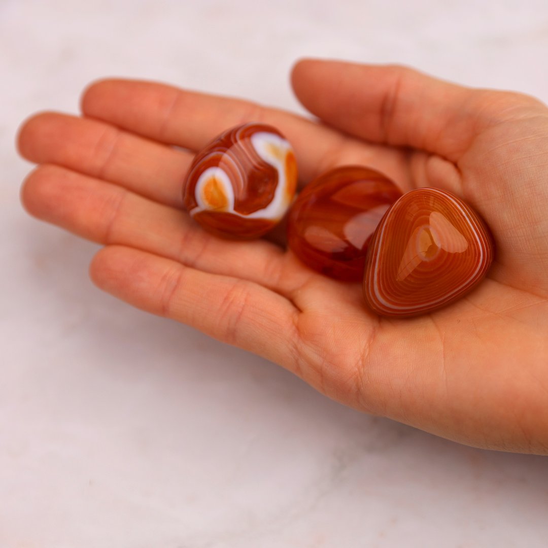 Red agate polished